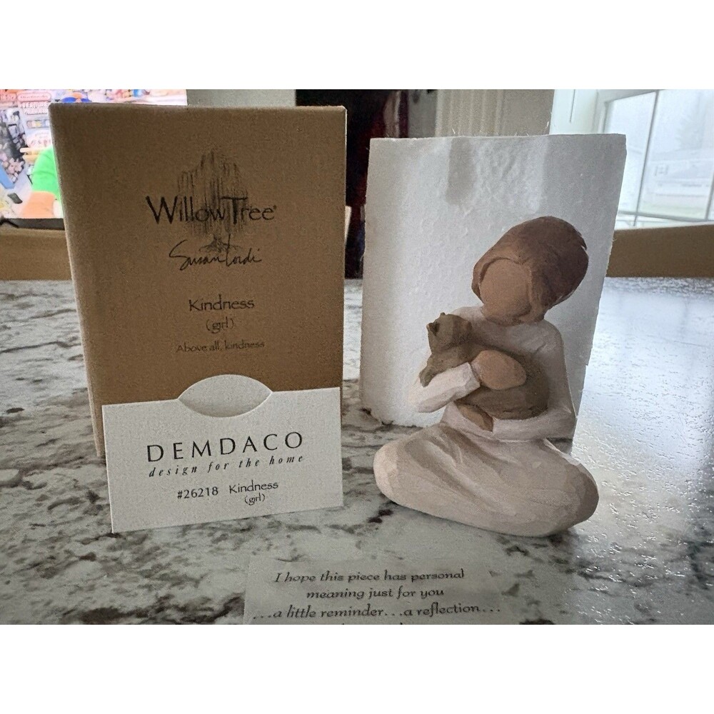 Willow Tree figurine Kindness girl with cat Susan Lordi NEW in box